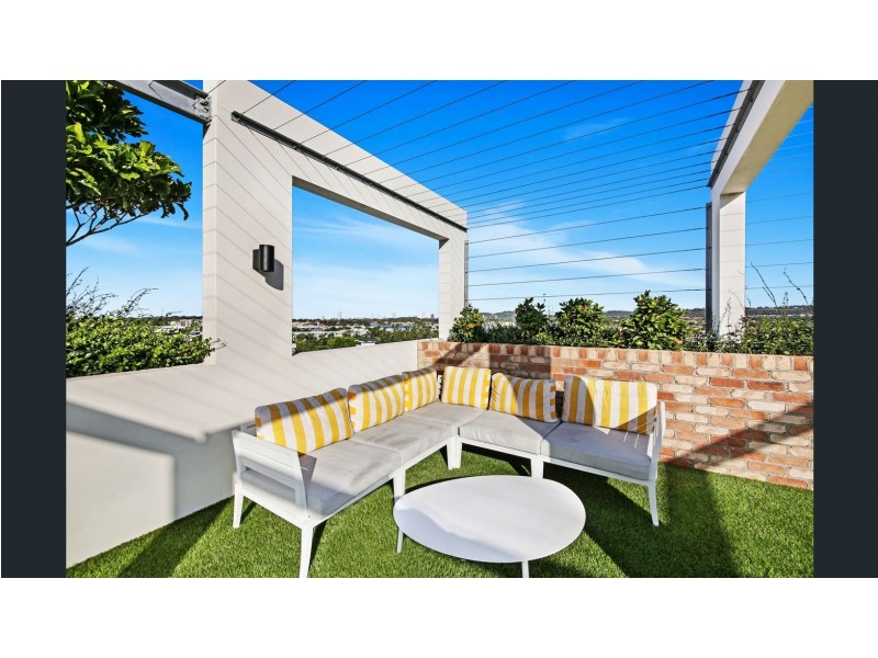 203/190 Varsity Parade, Varsity Lakes QLD 4227