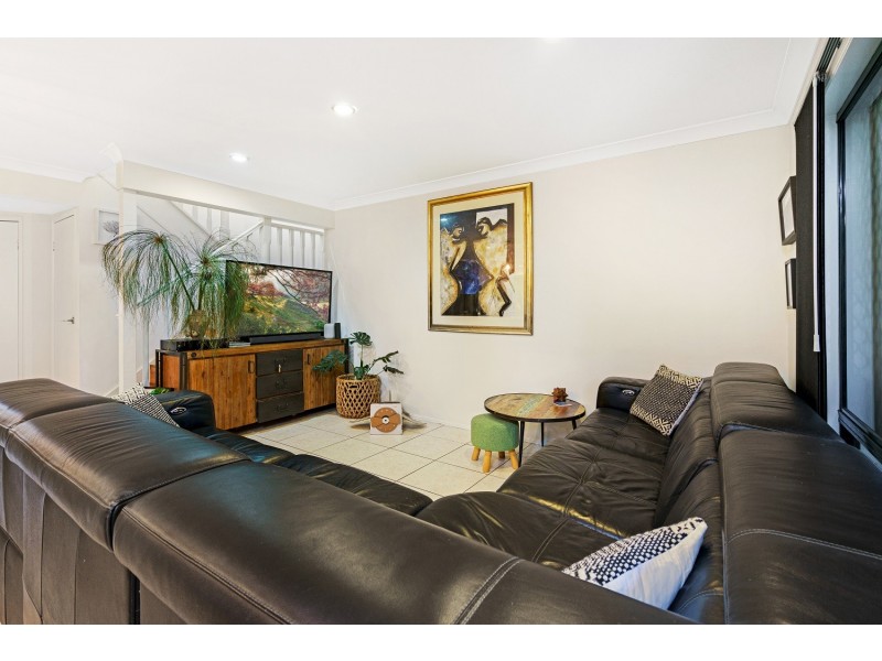 4/120 Highfield Drive, Merrimac QLD 4226