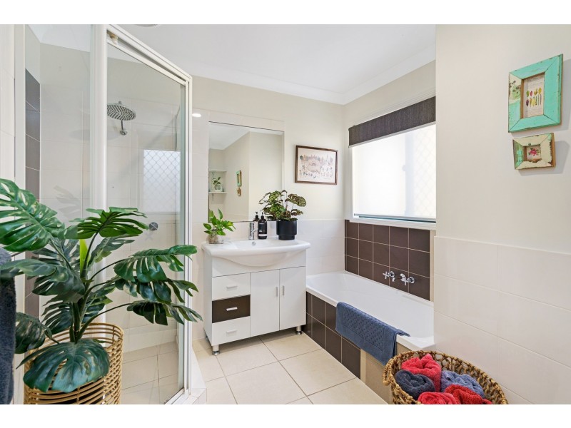 4/120 Highfield Drive, Merrimac QLD 4226