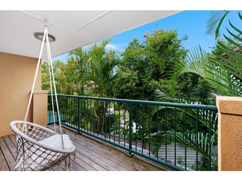 4/120 Highfield Drive, Merrimac QLD 4226