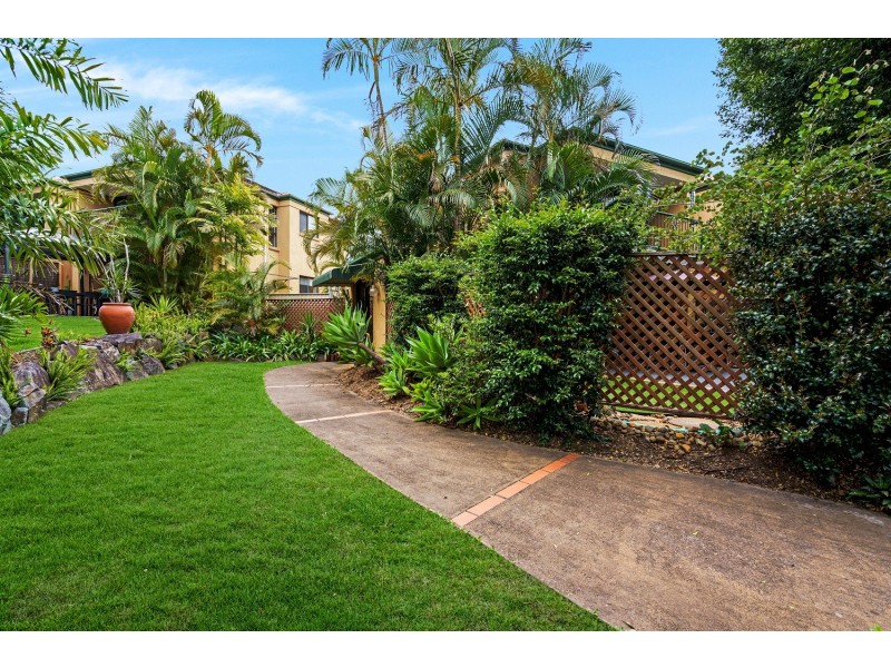 4/120 Highfield Drive, Merrimac QLD 4226