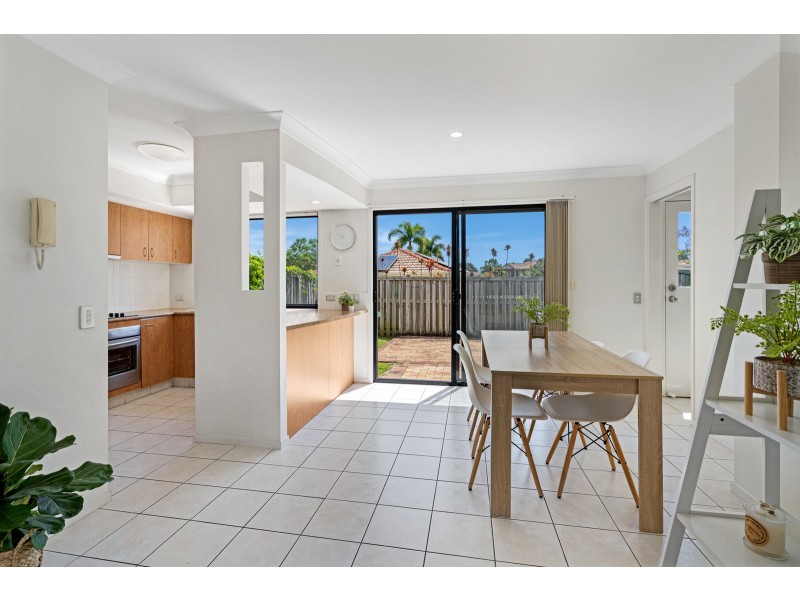 94/302 Christine Avenue, Varsity Lakes QLD 4227