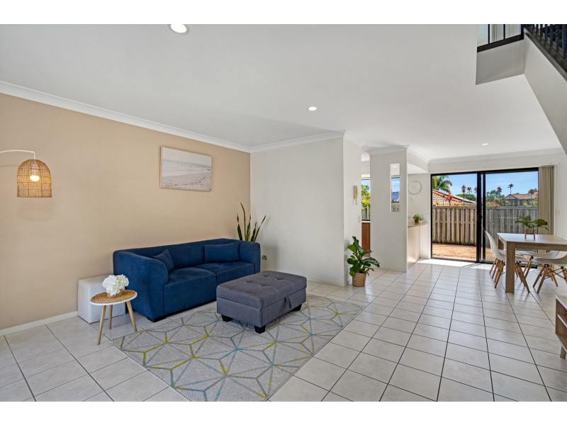 94/302 Christine Avenue, Varsity Lakes QLD 4227