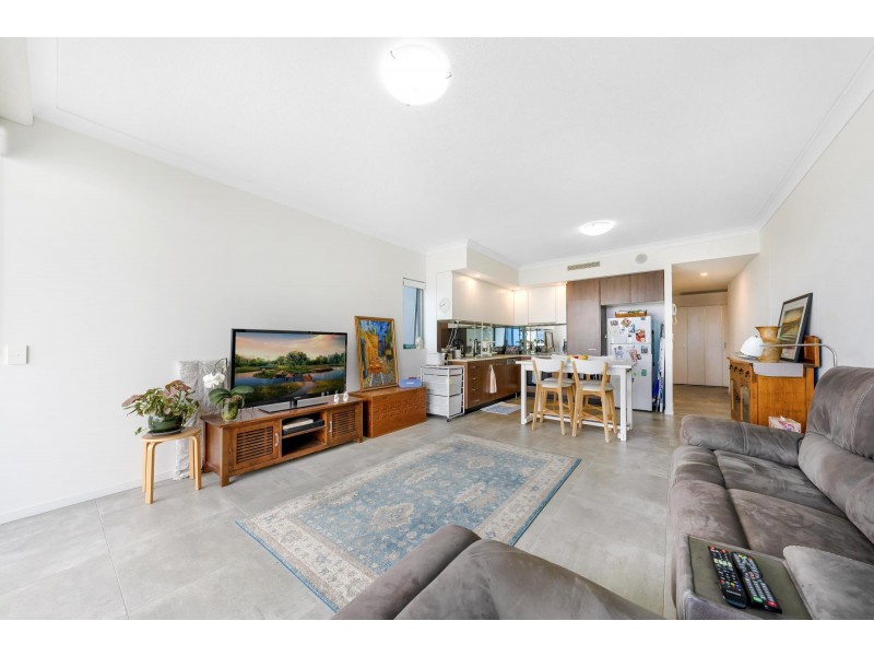 1601/397 Christine Avenue, Varsity Lakes QLD 4227