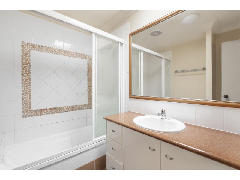 54/8 Woody Views Way, Robina QLD 4226