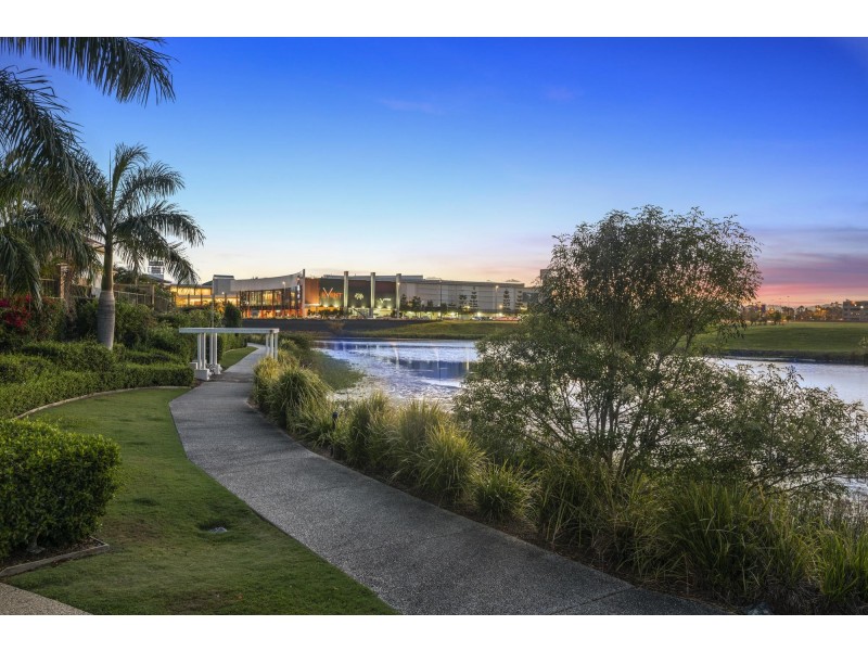 54/8 Woody Views Way, Robina QLD 4226
