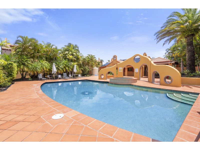 54/8 Woody Views Way, Robina QLD 4226