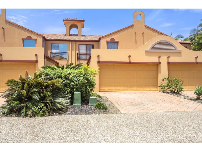 54/8 Woody Views Way, Robina QLD 4226