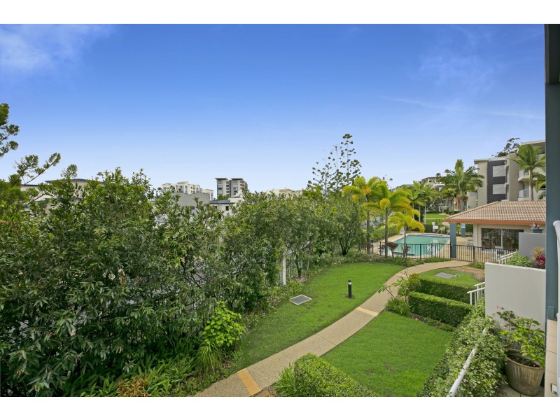 22/1 Riverwalk Avenue, Robina QLD 4226