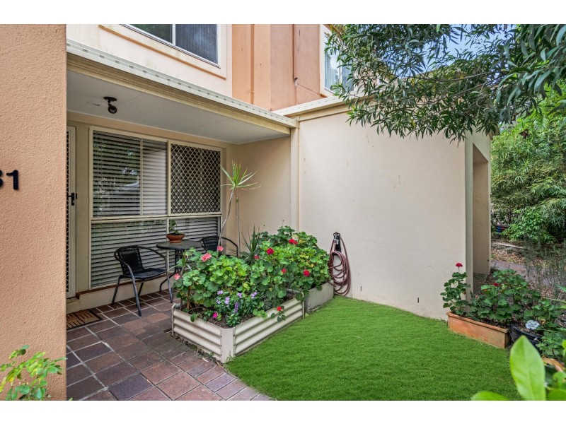 31/1 Warbler Parade, Varsity Lakes QLD 4227