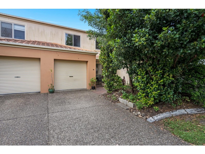 31/1 Warbler Parade, Varsity Lakes QLD 4227