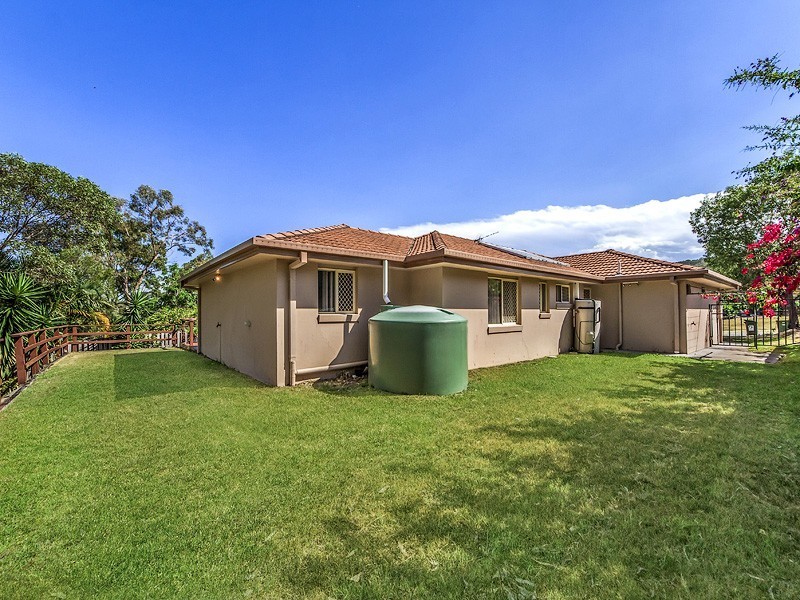 20 Wiltshire Drive, Mudgeeraba QLD 4213