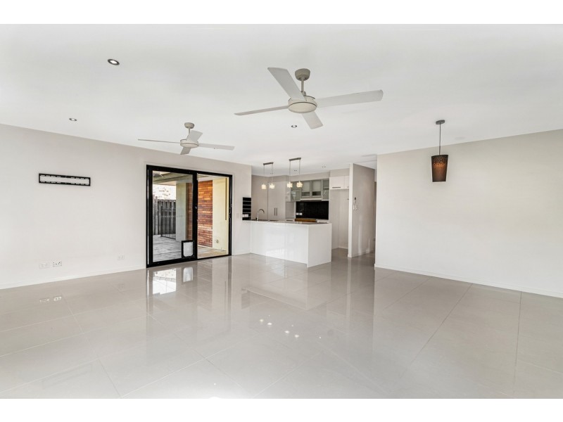 14 Montezuma Drive, Burleigh Waters QLD 4220