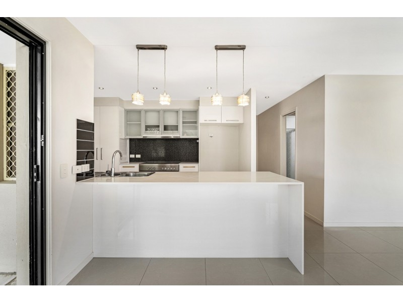 14 Montezuma Drive, Burleigh Waters QLD 4220