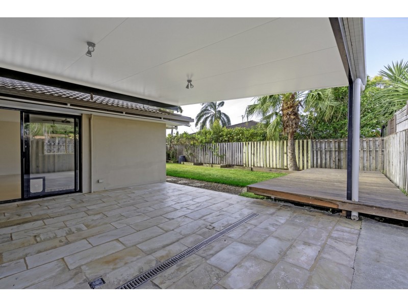 14 Montezuma Drive, Burleigh Waters QLD 4220