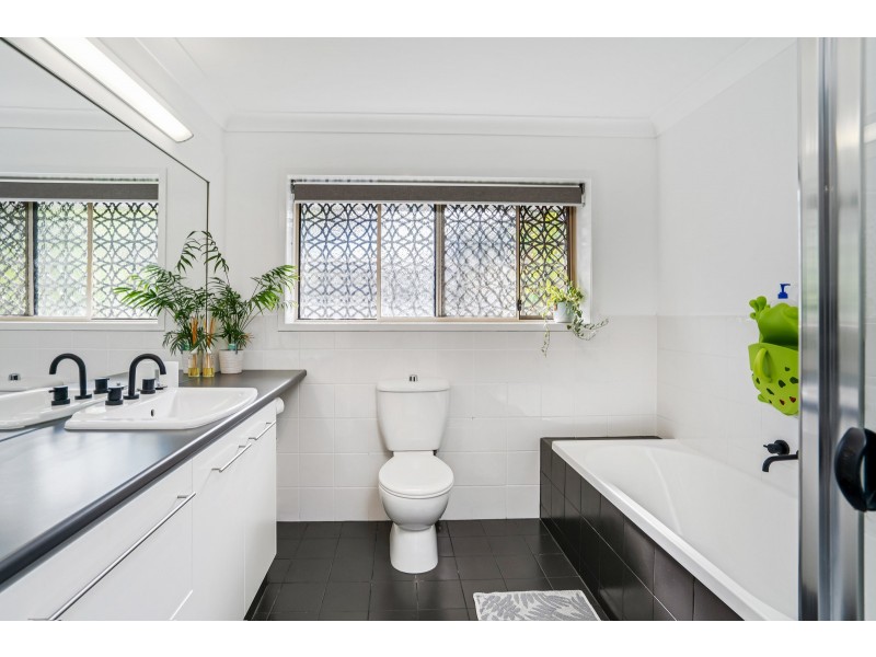 23 Settlement Court, Tallai QLD 4213
