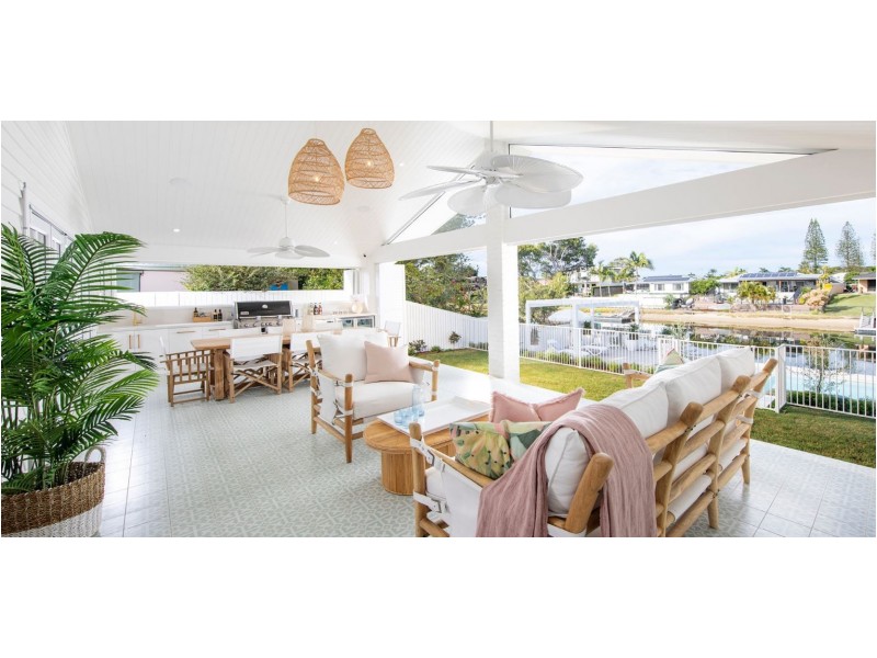 24 Driver Court, Mermaid Waters QLD 4218