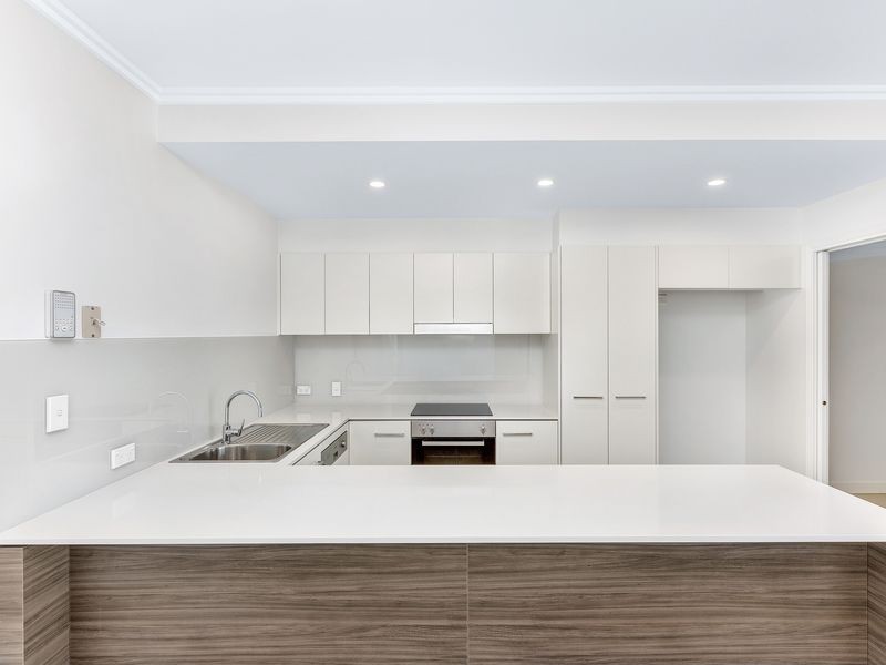 304/29 Varsity Parade, Varsity Lakes QLD 4227