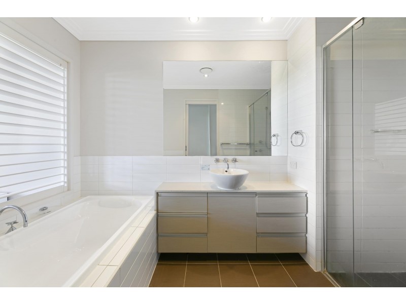 16/226 Varsity Parade, Varsity Lakes QLD 4227