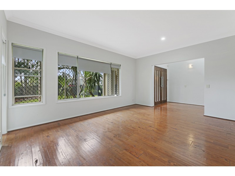 2 Mornington Terrace, Robina QLD 4226