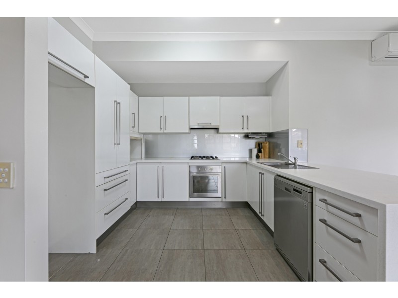 2 Mornington Terrace, Robina QLD 4226