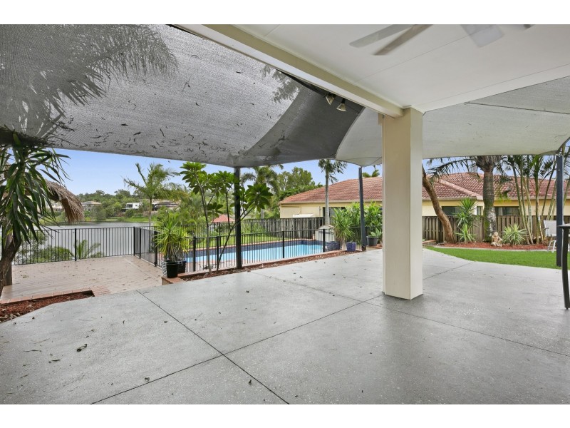 2 Mornington Terrace, Robina QLD 4226