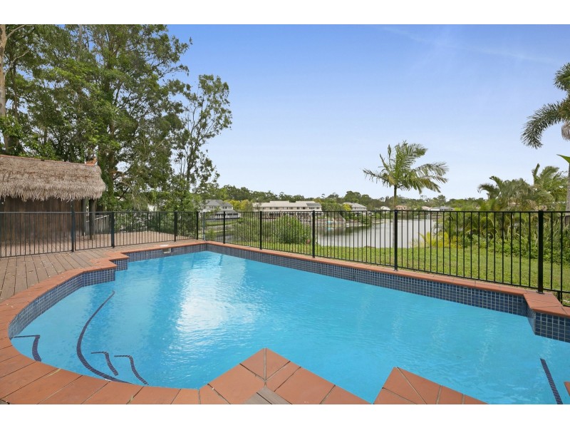 2 Mornington Terrace, Robina QLD 4226