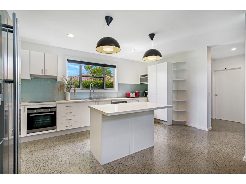 13 Shorehaven Place, Varsity Lakes QLD 4227