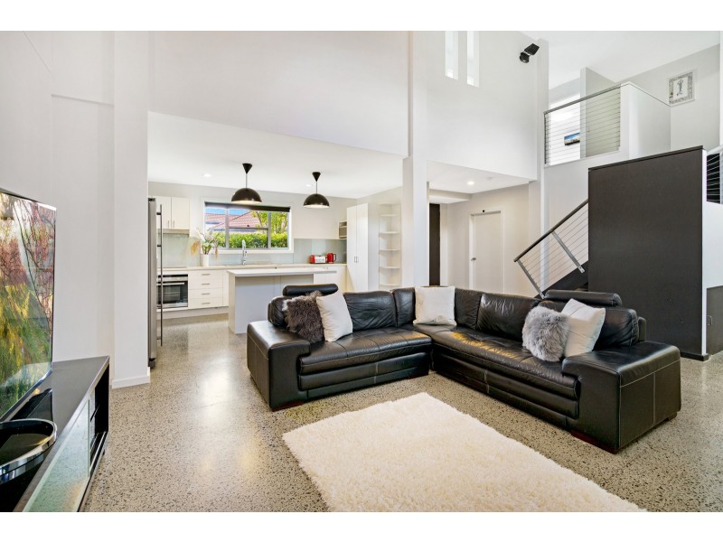 13 Shorehaven Place, Varsity Lakes QLD 4227