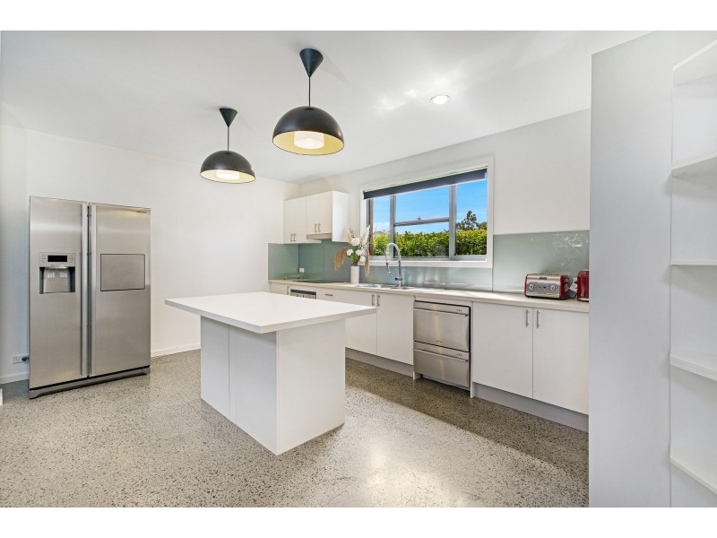 13 Shorehaven Place, Varsity Lakes QLD 4227