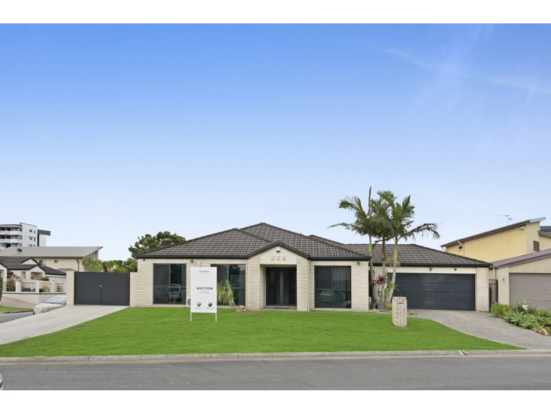 1/4 Silvermaple Street, Robina QLD 4226