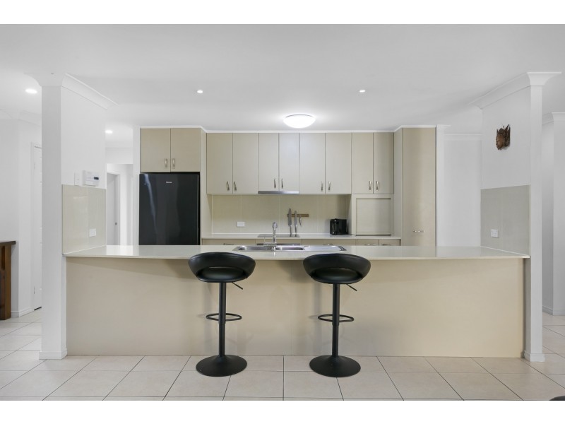 1/4 Silvermaple Street, Robina QLD 4226