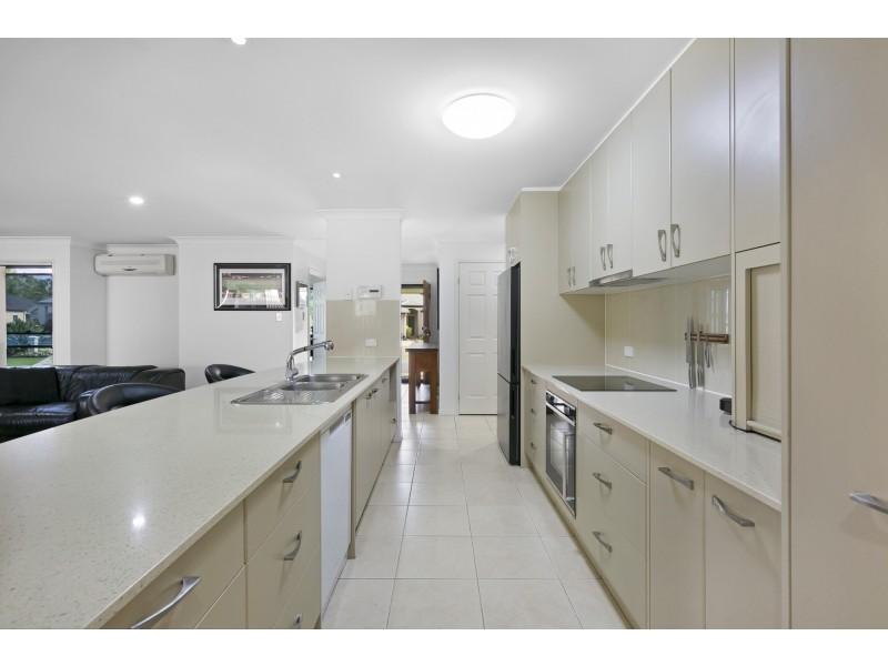 1/4 Silvermaple Street, Robina QLD 4226