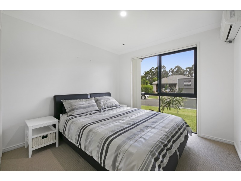 1/4 Silvermaple Street, Robina QLD 4226