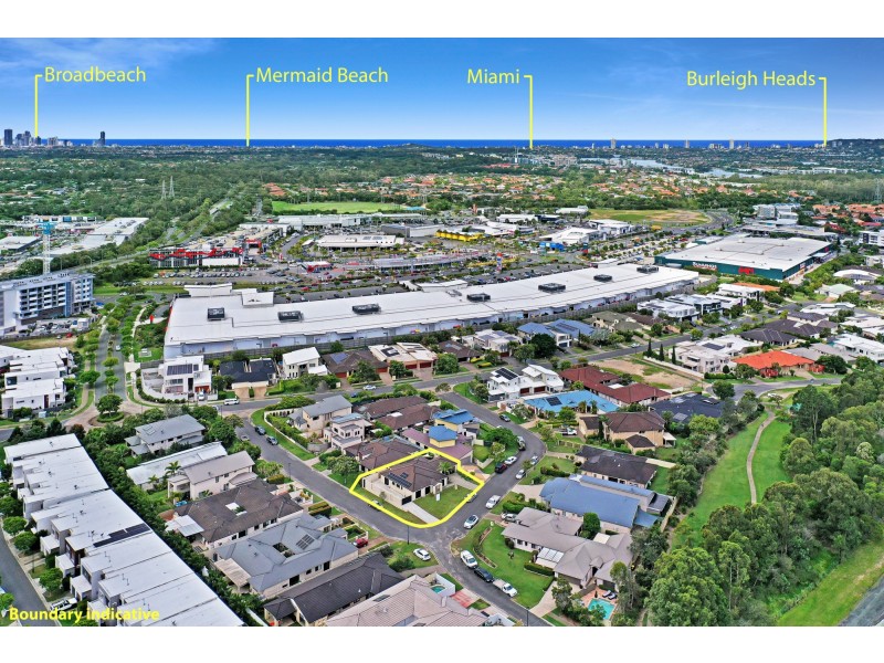 1/4 Silvermaple Street, Robina QLD 4226