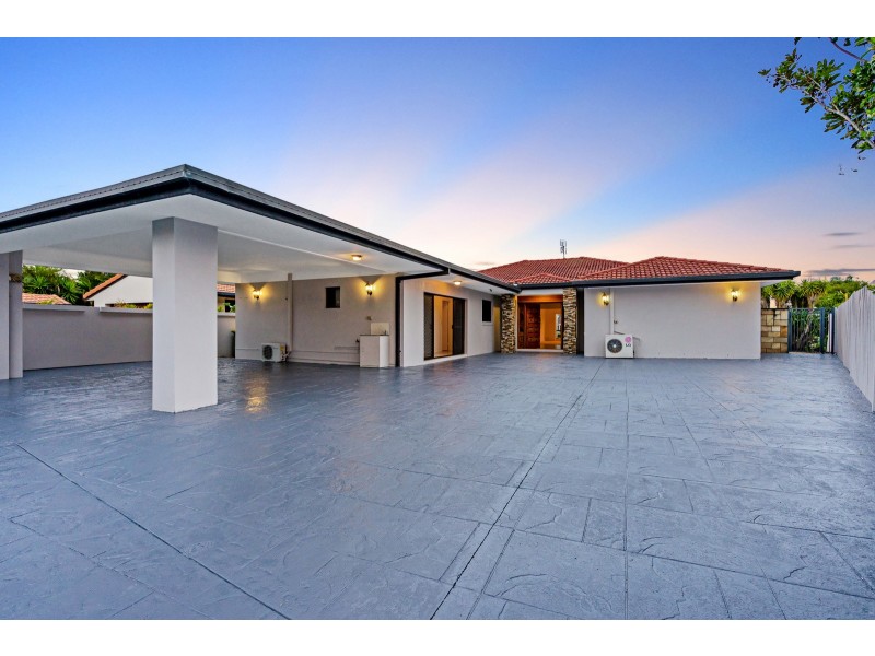 90 Manly Drive, Robina QLD 4226