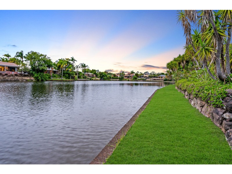 90 Manly Drive, Robina QLD 4226