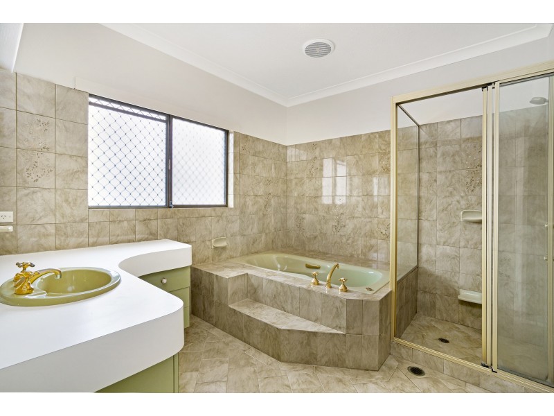 90 Manly Drive, Robina QLD 4226