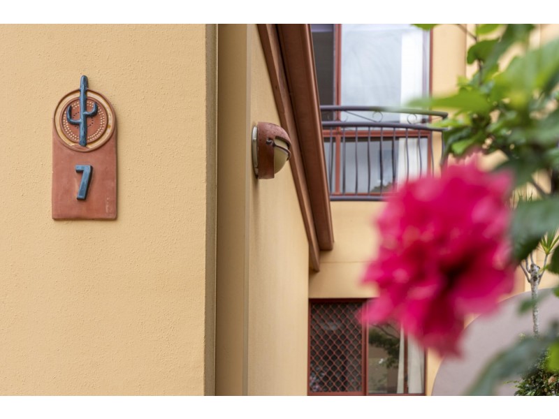 7/8 Woody Views Way, Robina QLD 4226