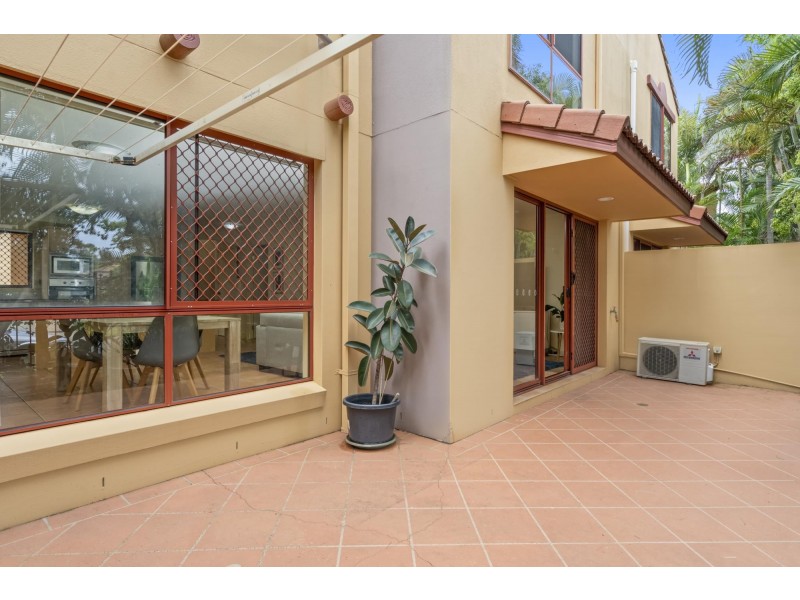 7/8 Woody Views Way, Robina QLD 4226
