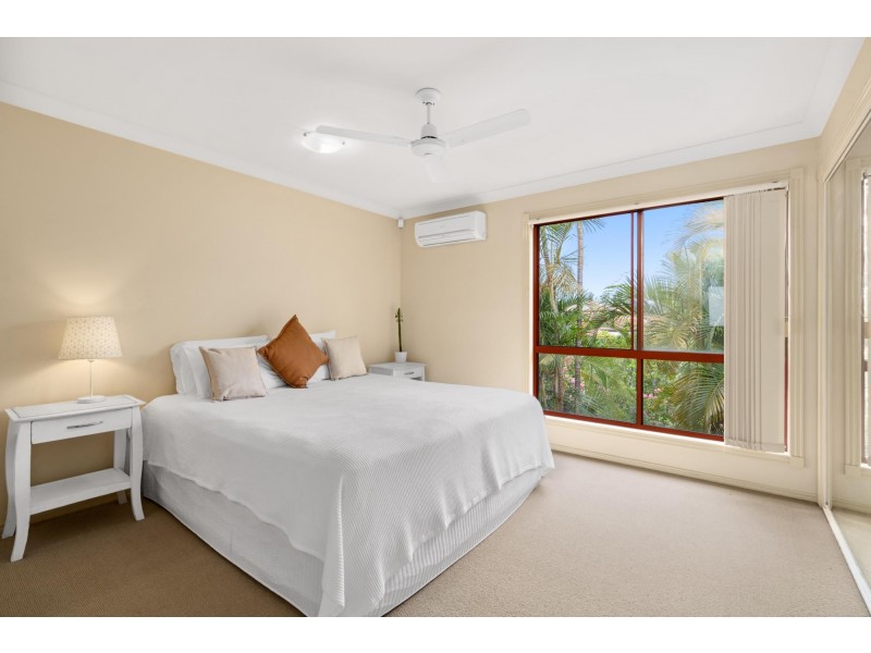 7/8 Woody Views Way, Robina QLD 4226