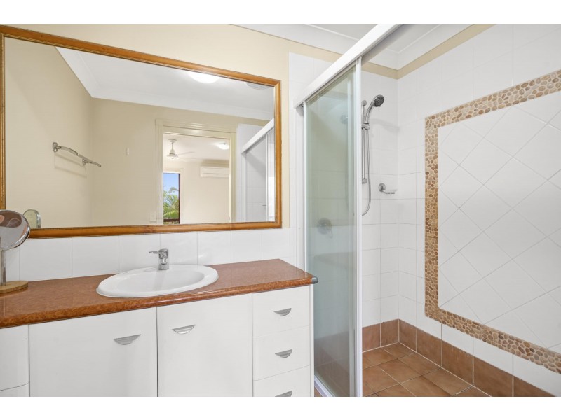 7/8 Woody Views Way, Robina QLD 4226