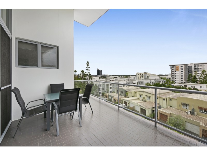 225/60 Riverwalk Avenue, Robina QLD 4226