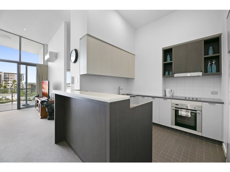 225/60 Riverwalk Avenue, Robina QLD 4226