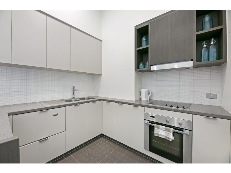 225/60 Riverwalk Avenue, Robina QLD 4226