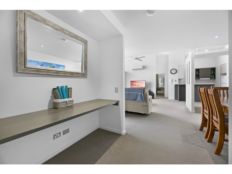 225/60 Riverwalk Avenue, Robina QLD 4226