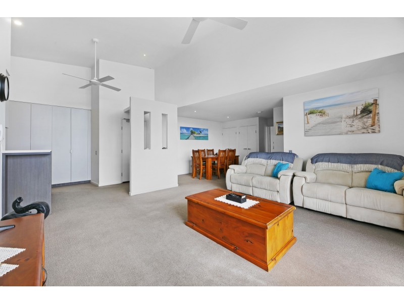 225/60 Riverwalk Avenue, Robina QLD 4226