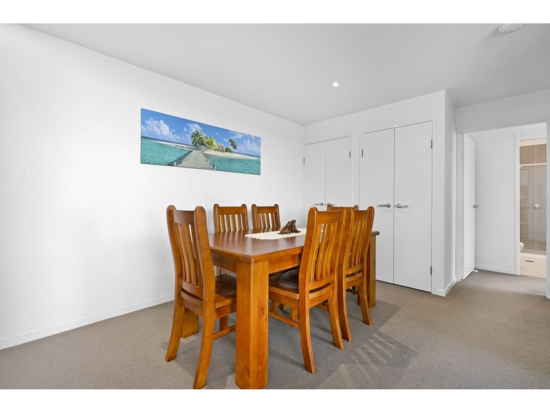 225/60 Riverwalk Avenue, Robina QLD 4226