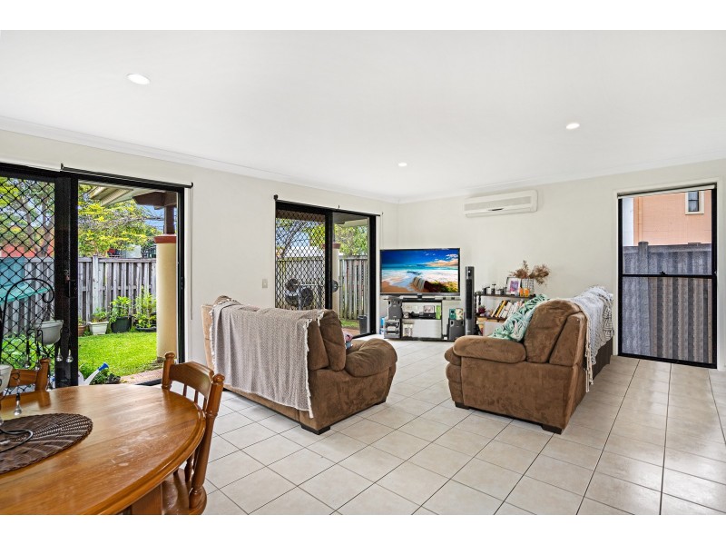 72/302 Christine Avenue, Varsity Lakes QLD 4227