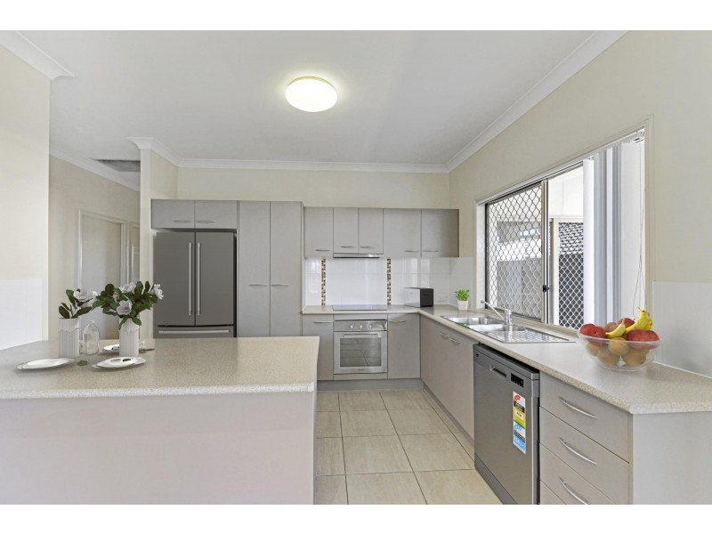 10 Kondalilla Terrace, Waterford QLD 4133